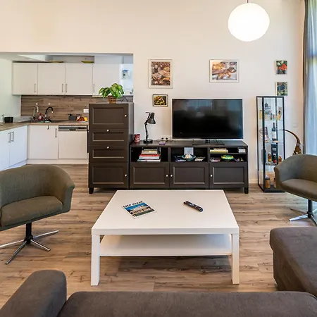 Apartamento Kjb Fadd-Dombori